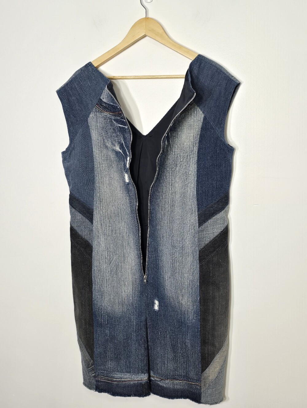 Handcrafted Multiple Tone Blue Denim Jeans Sleeveless Zip Back Deep VNeck Dress - Picture 9 of 12